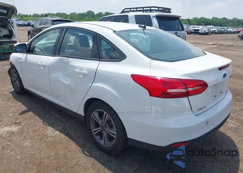 2018 Ford Focus Se z USA, uszkodzony, nr VIN 1FADP3FE5JL267982